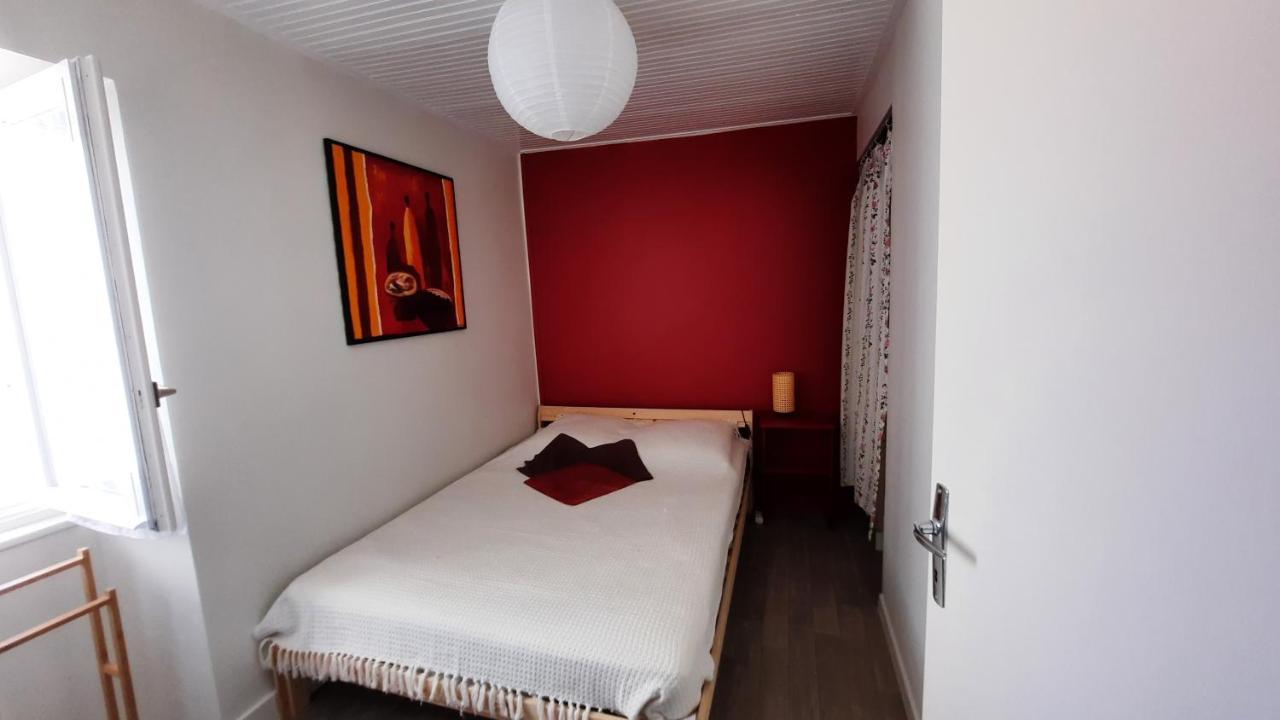 Maison De Pecheur Renovee Avec Cour Proche Du Port Les Sables-dʼOlonne Exteriör bild