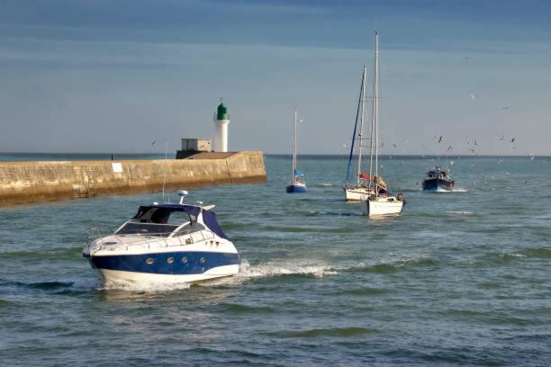 Maison De Pecheur Renovee Avec Cour Proche Du Port Les Sables-dʼOlonne Exteriör bild