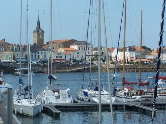 Maison De Pecheur Renovee Avec Cour Proche Du Port Les Sables-dʼOlonne Exteriör bild